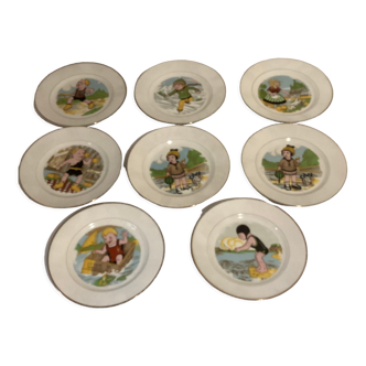 Set of 8 old dessert plates
