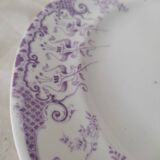 Presentation plate on foot shower
