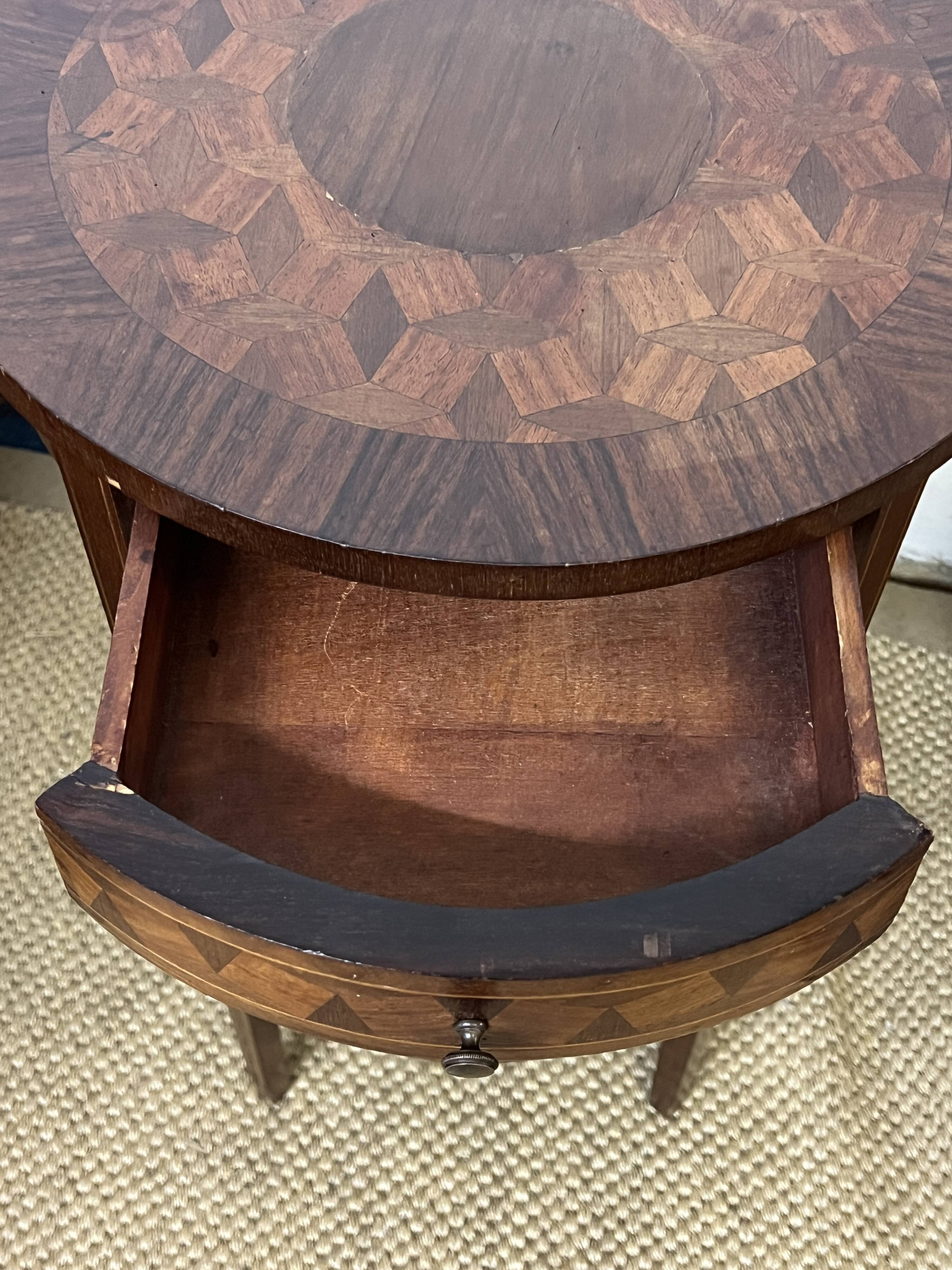 Pedestal table / Round seat in wood marquetry