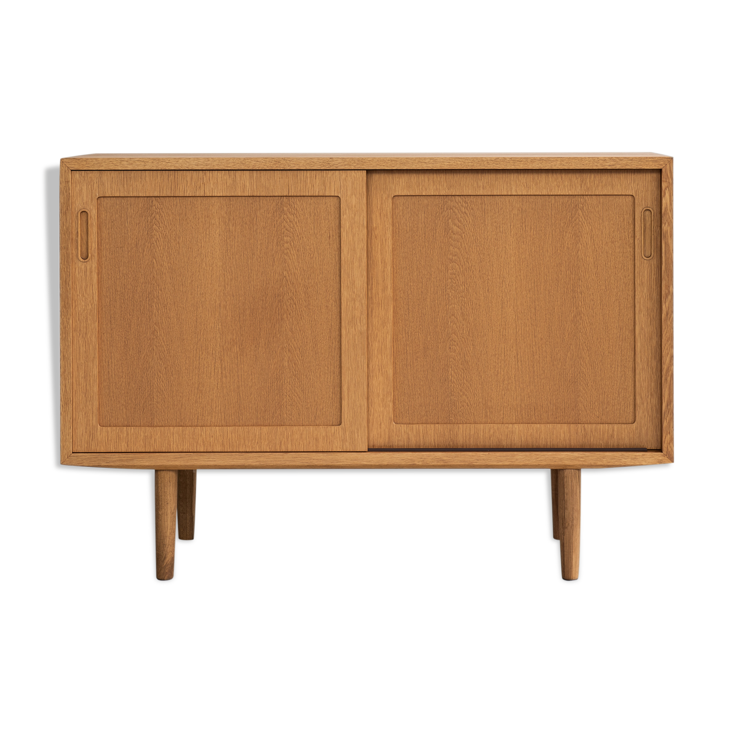 Danish sideboard in oak by Hundevad & Co 1960s