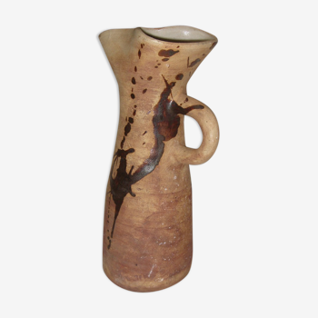 Pottery pitcher La Colombe