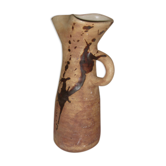 Pottery pitcher La Colombe