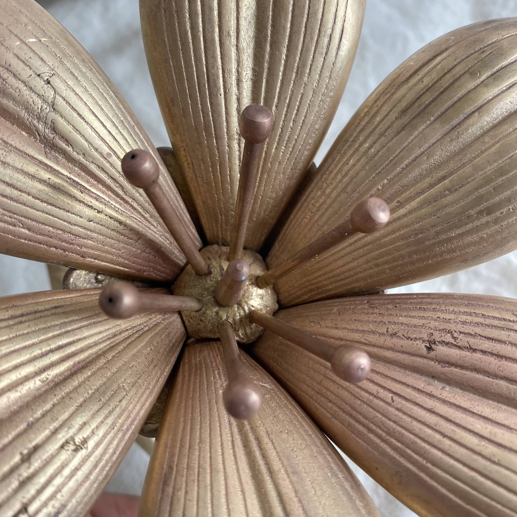 Brass flower, ashtray petals from the 60s-70s.