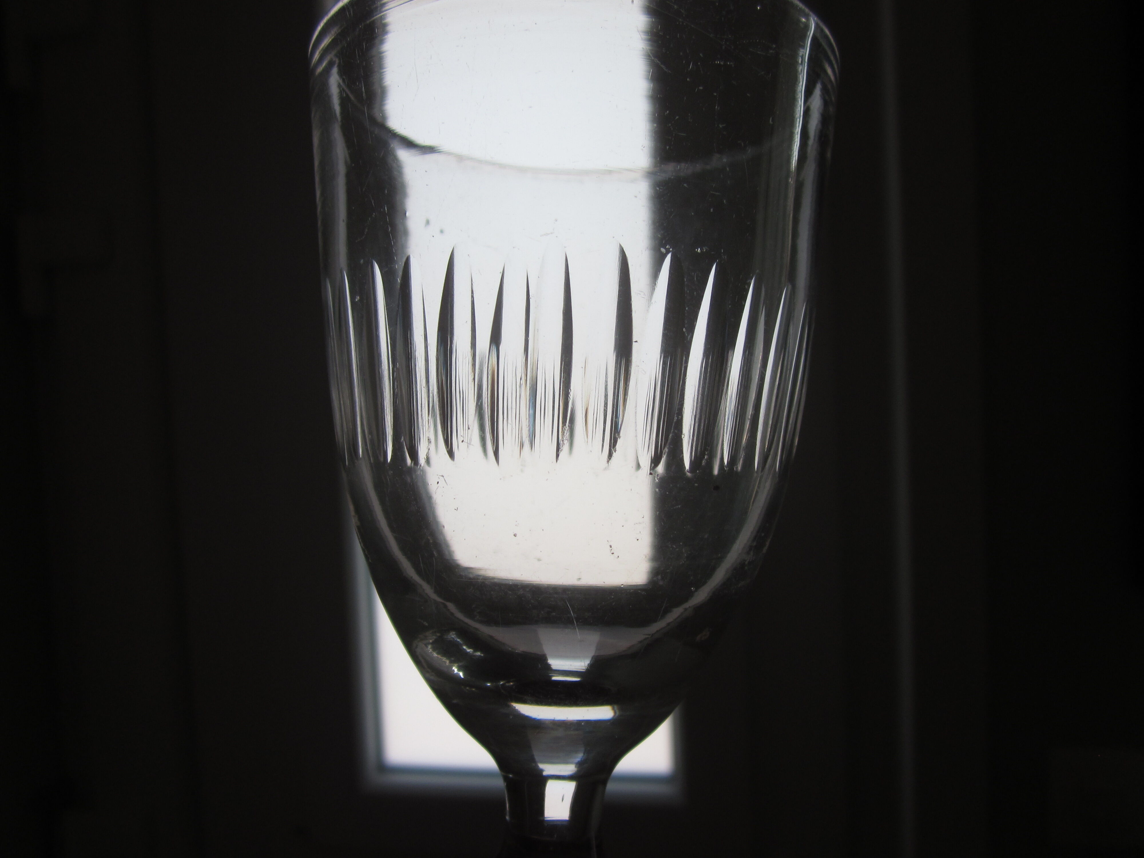 6 glasses a vintage bistro wine