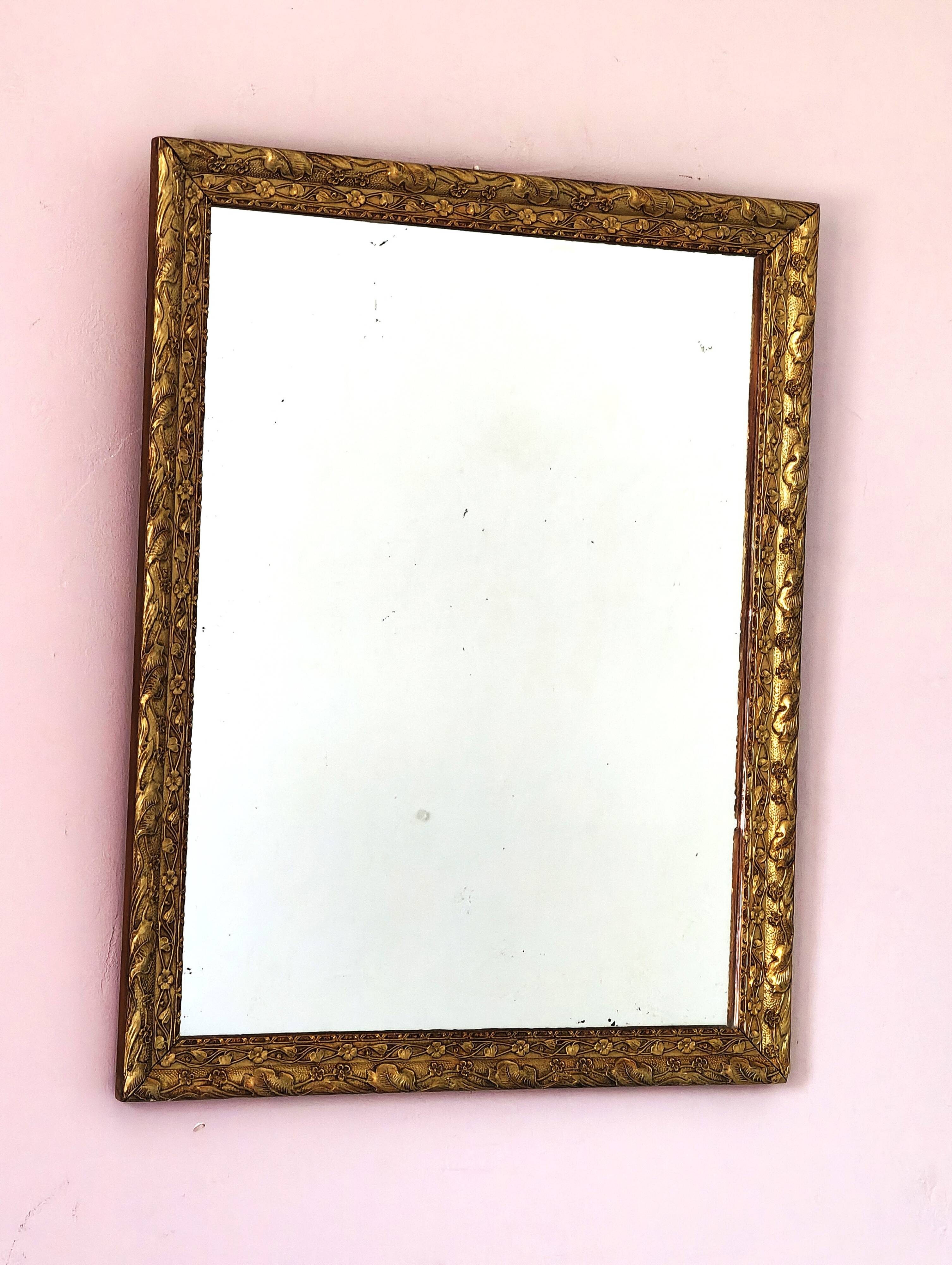 Miroir rectangulaire Art déco, cadre doré et travaillé
