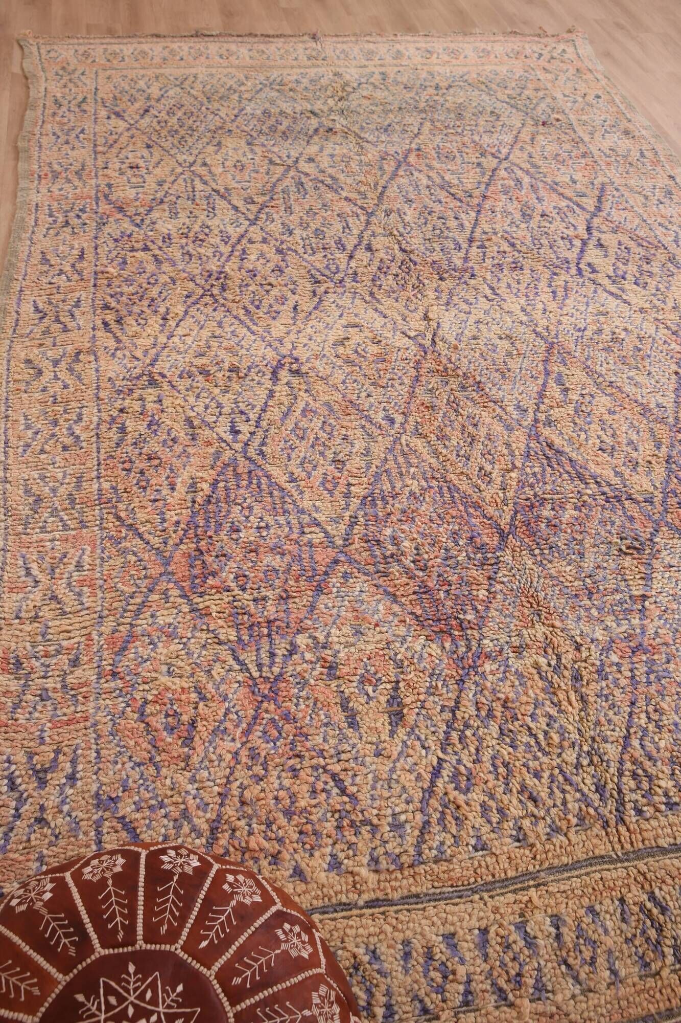 Vintage Beni Mguild Rug 208 x 340 cm, Old Moroccan Rug Handmade, Berber Rug