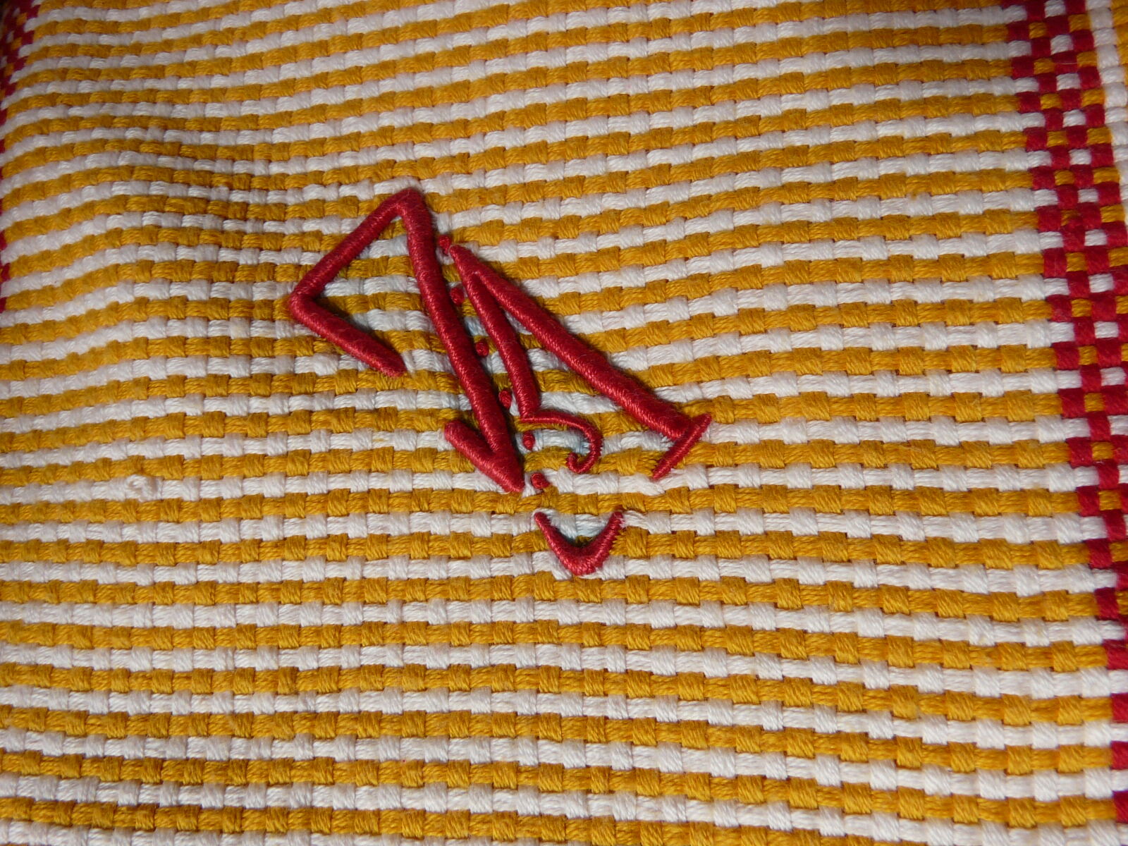 Nappe et 11 serviette en coton monogrammé VG ou VC