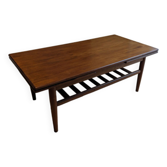 Scandinavian teak coffee table (with extensions)