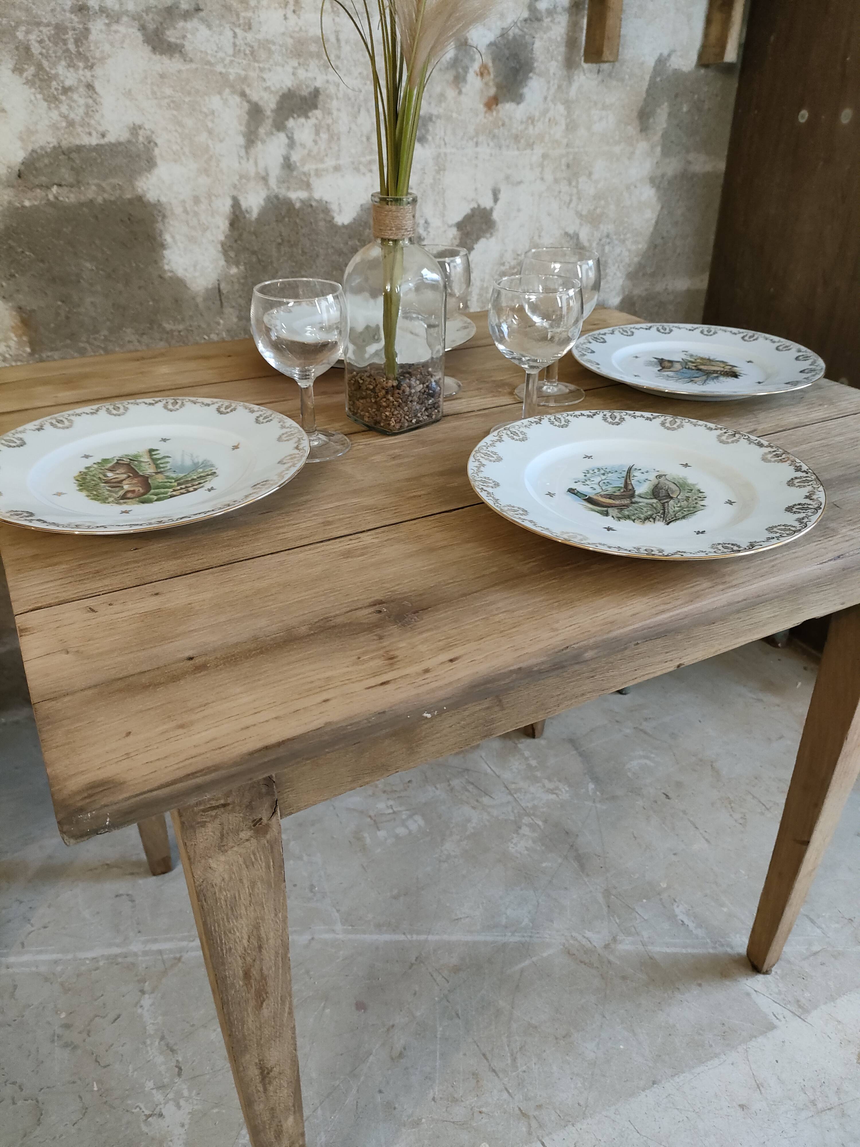 Farmhouse table