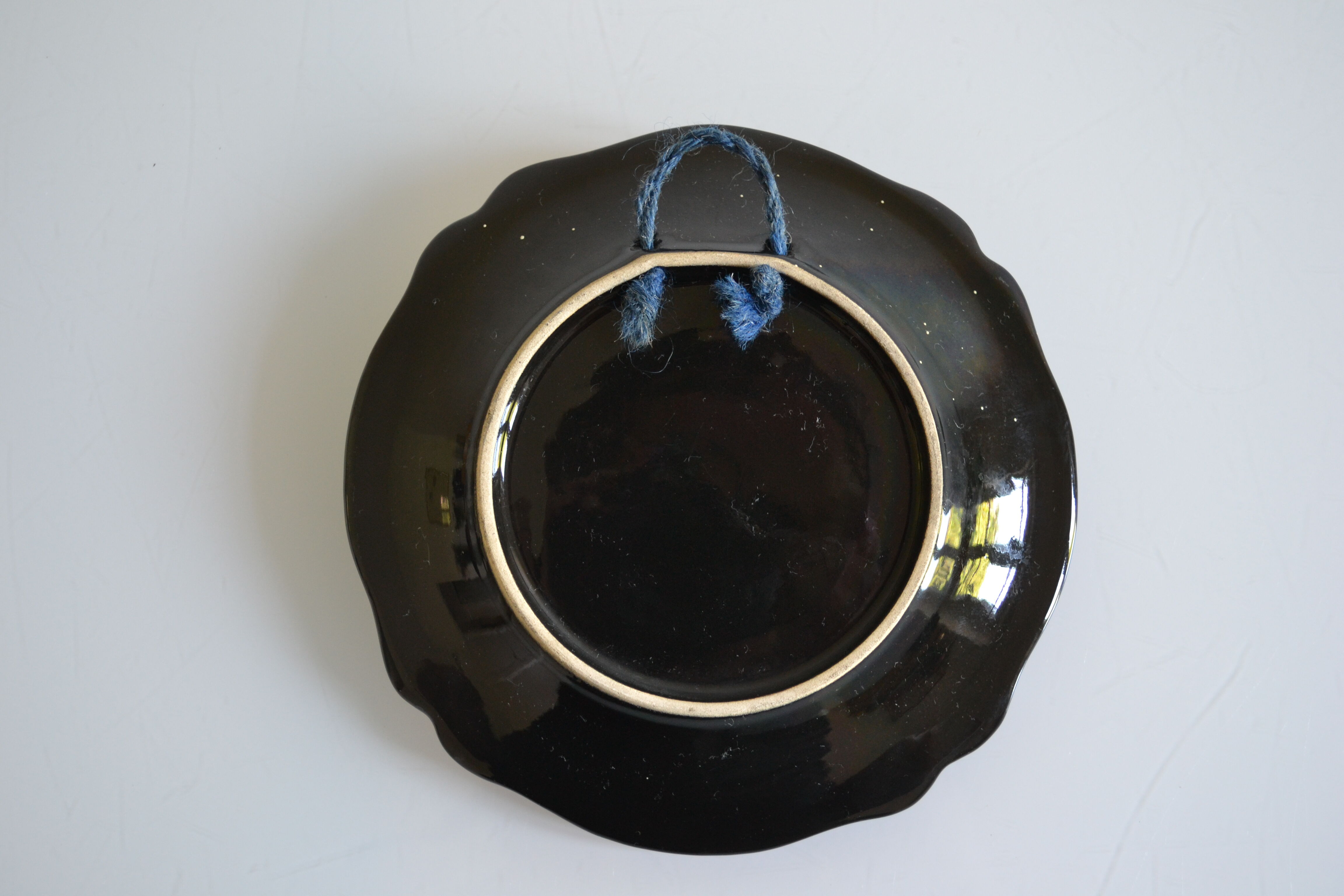Assiette Vallauris 60's barbotine poisson