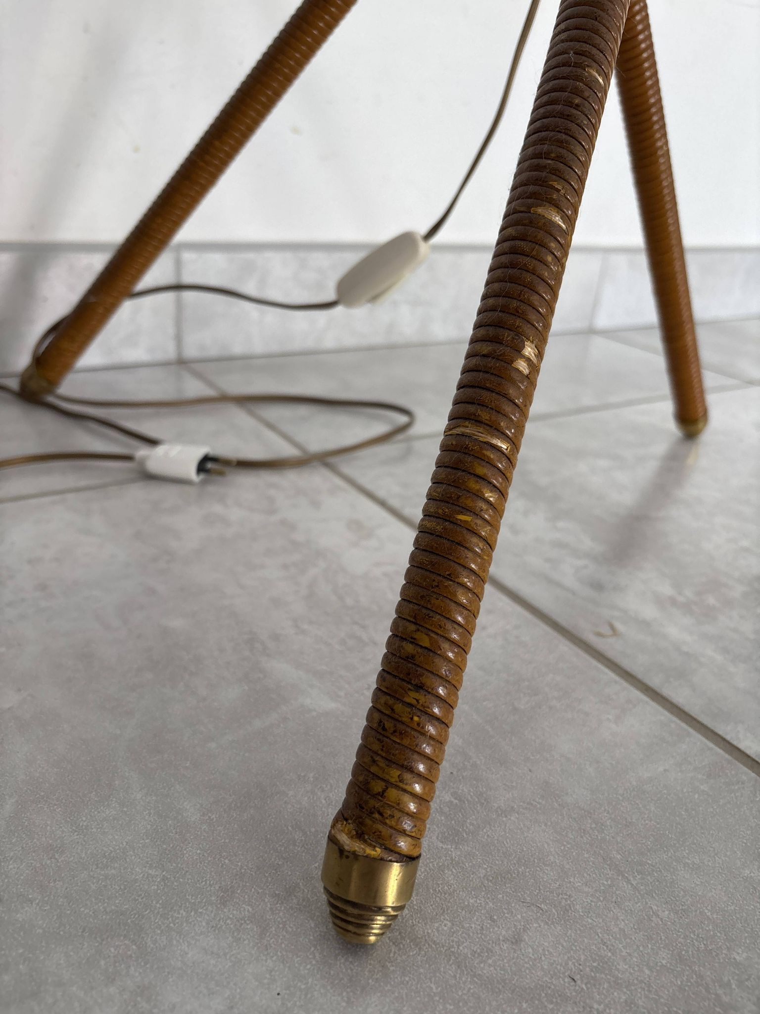 Diabolo floor lamp from the 1950s - brass & rattan - Lunel style - vintage design