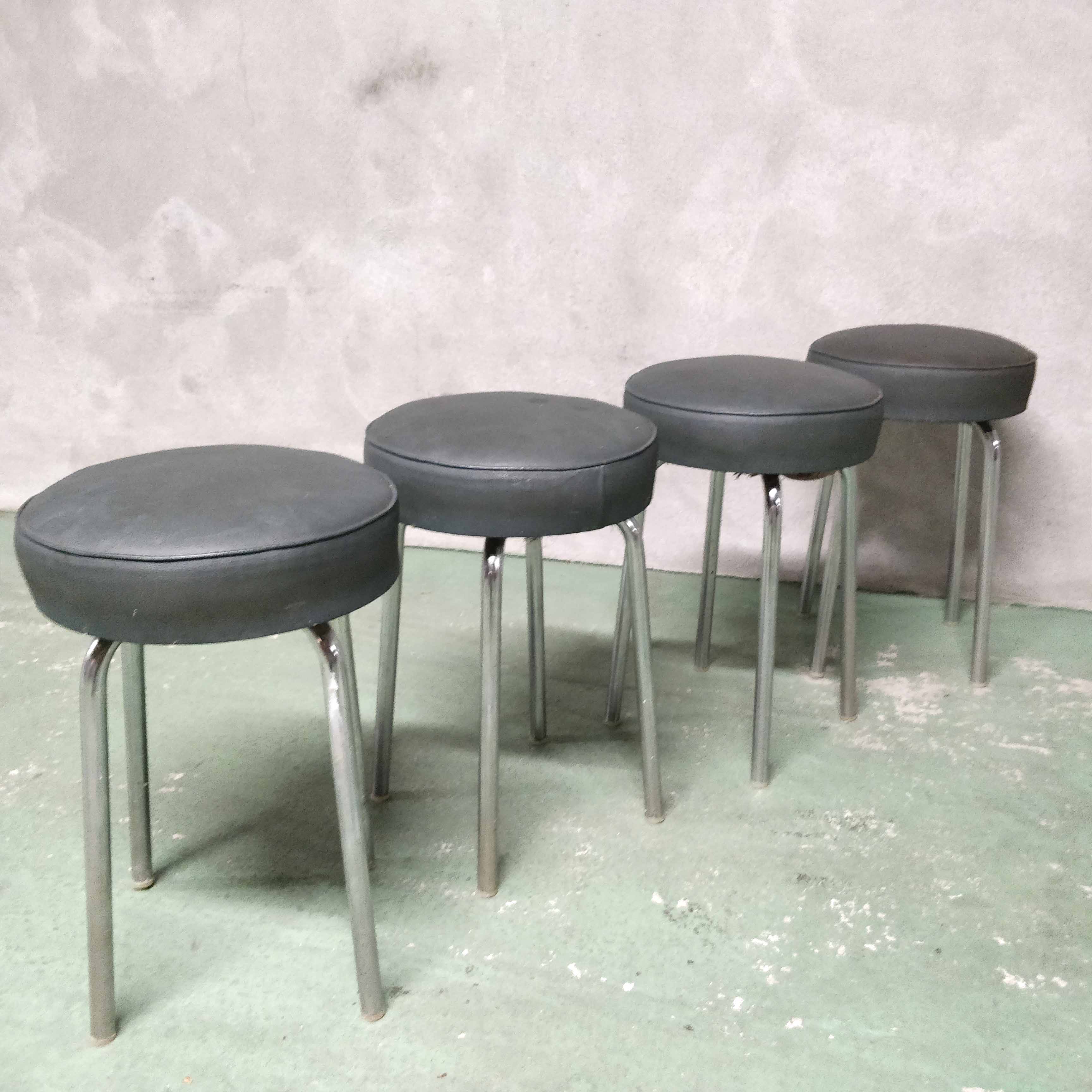 Lot of 4 industrial stools
