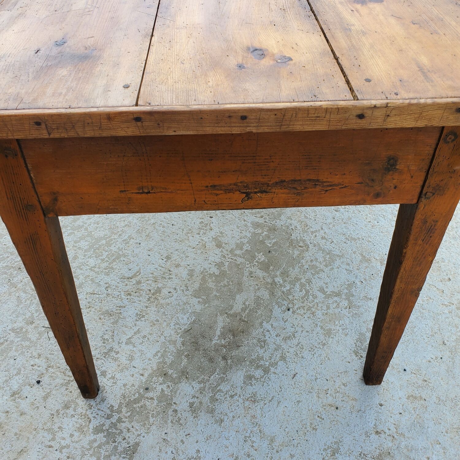 Farmhouse table