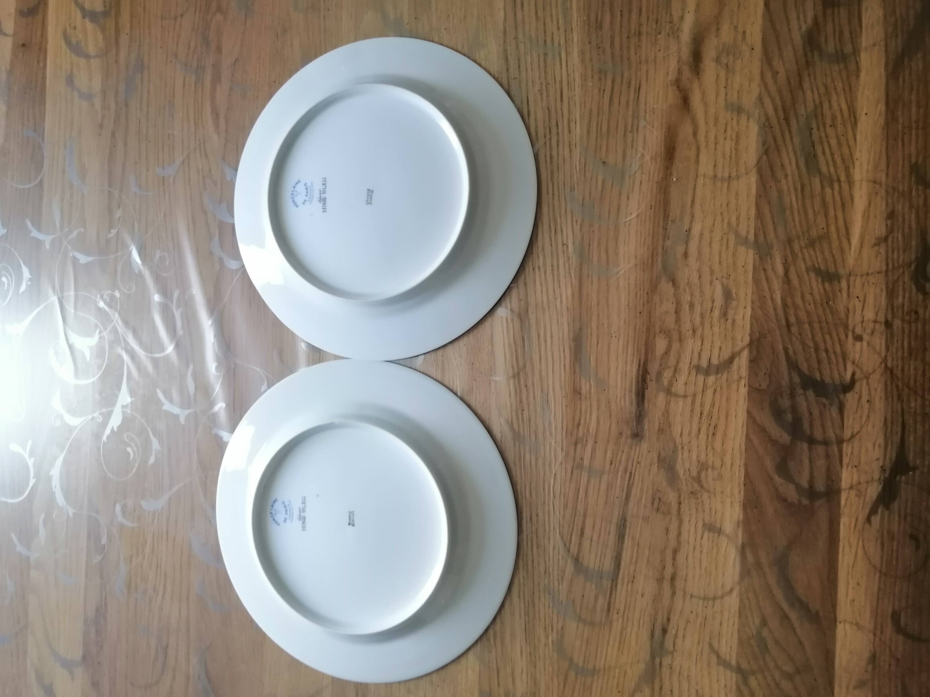 2 elegant porcelain saucers from Paris (MING BLUE model)