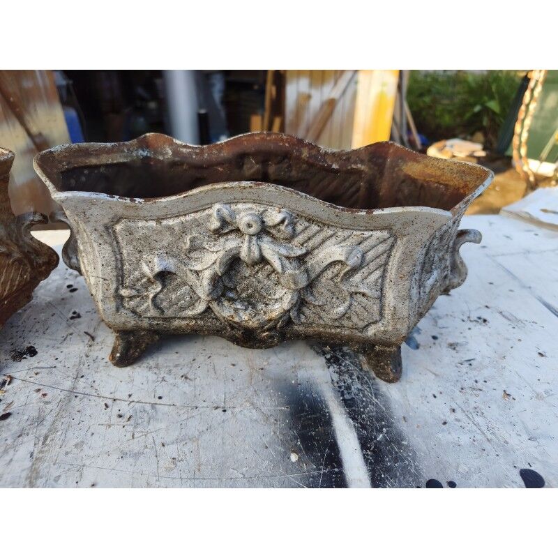 Pair of cast iron planters from 1900 in Charleville - Mézières
