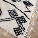 Moroccan carpet 305x195cm