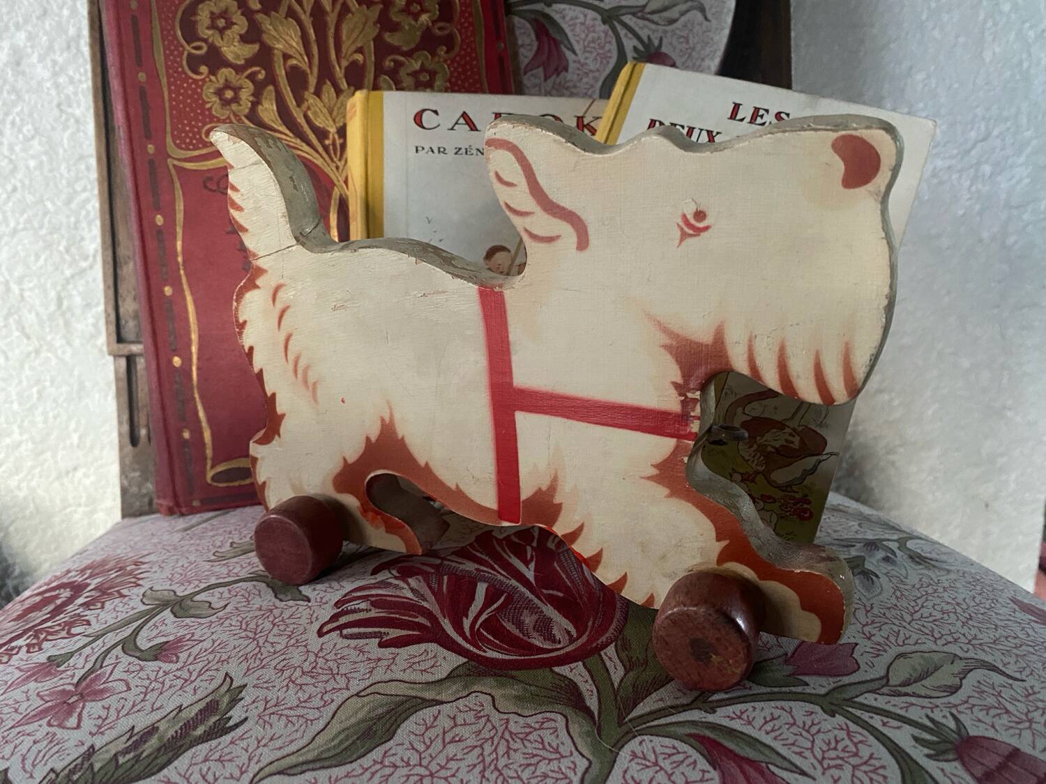 Small old wooden pull-along dog