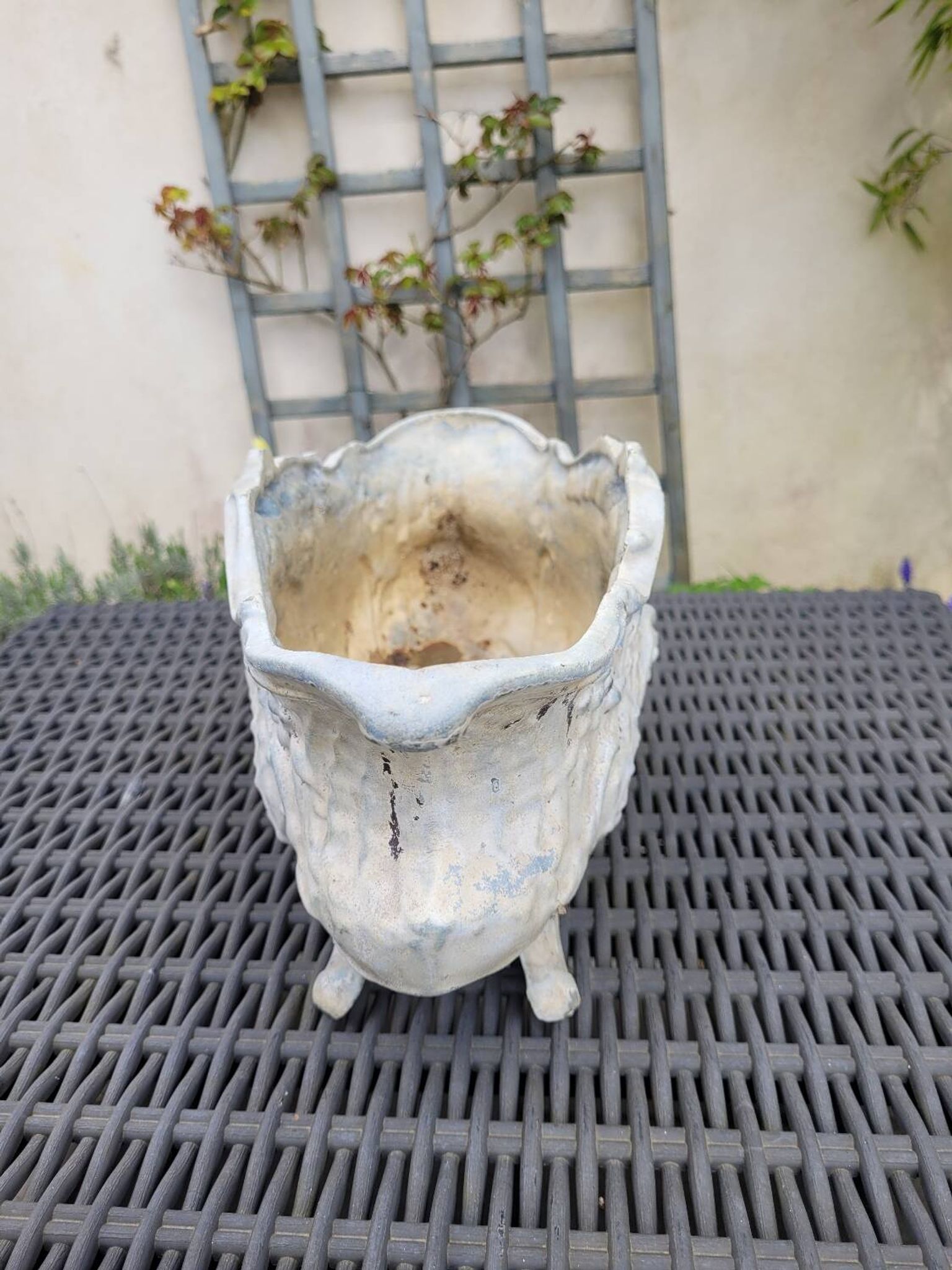 Jardinière ancienne en fonte