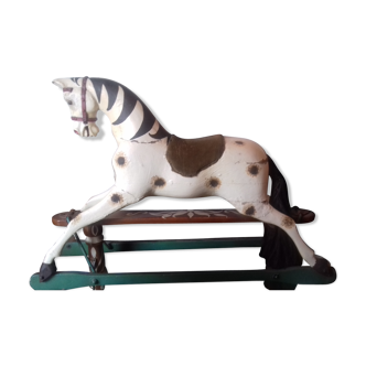 "Rocking-Horse" ancien en bois massif