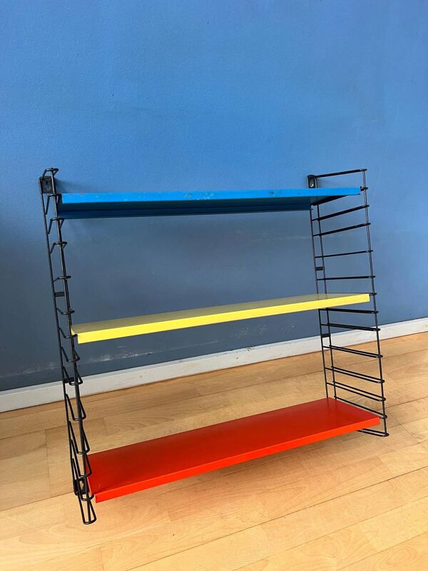 Étagère murale modulaire Tomado en métal bleu, jaune et rouge