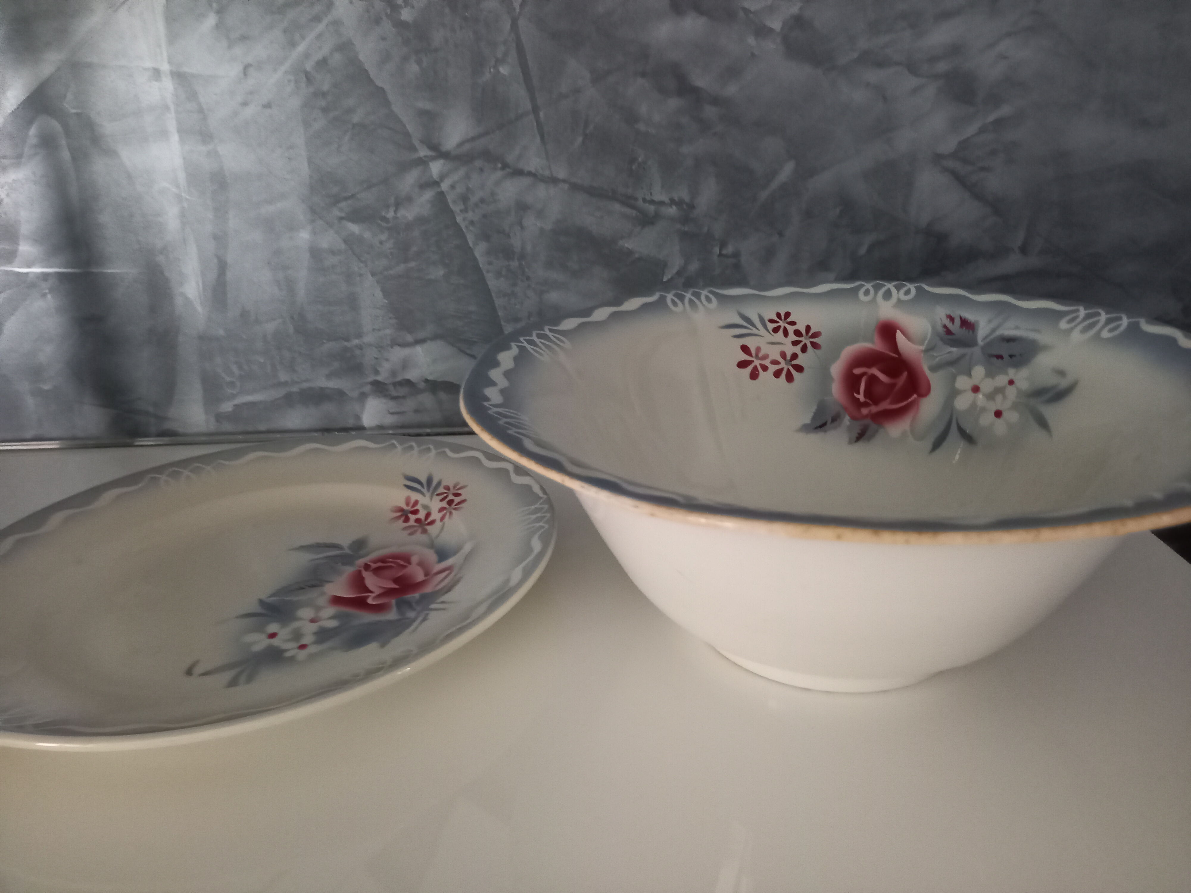 Ensemble saladier et plat rond Digoin Sarreguemines
