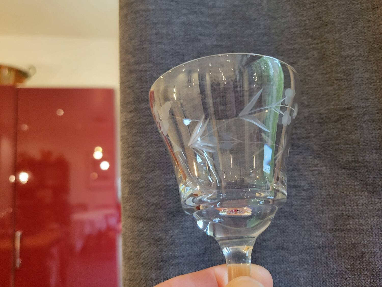 12 crystal wine glasses engraved with floral patterns