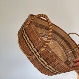 Oval basket with handles