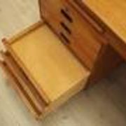 Bureau exécutif avec neuf tiroirs et surface extensible, placage de teck, Nipu, Danemark, années 1970.