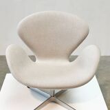 Swan chair by Arne Jacobsen for Fritz Hansen