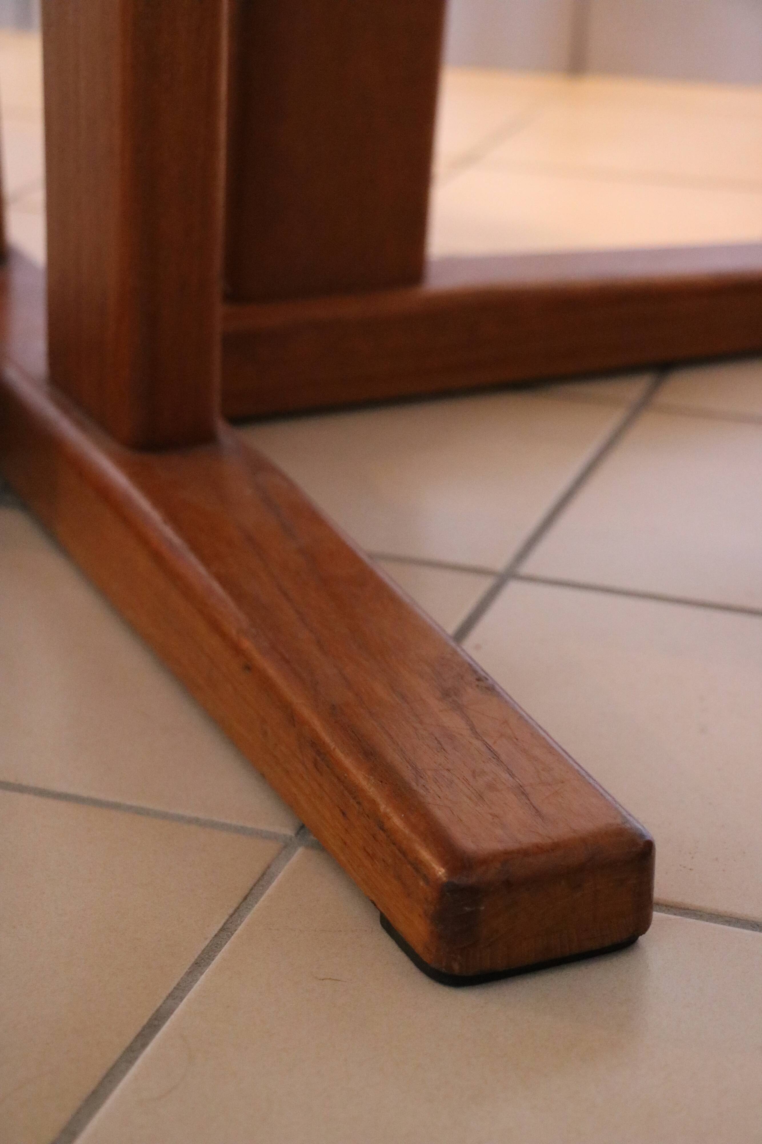 Extendable round table, teak, 1960