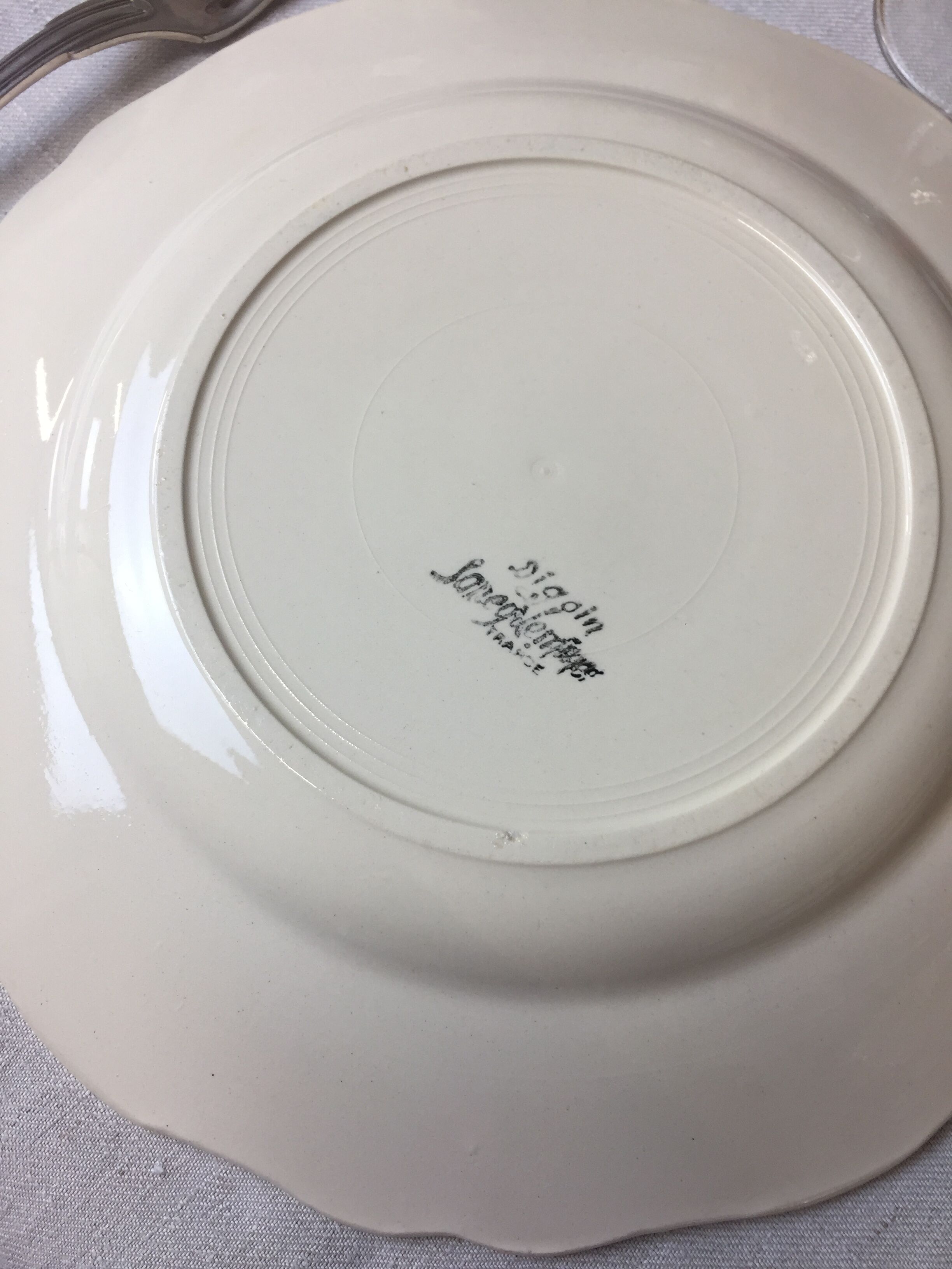 8 flat plates, color Ivory made in france Digoin Sarreguemines