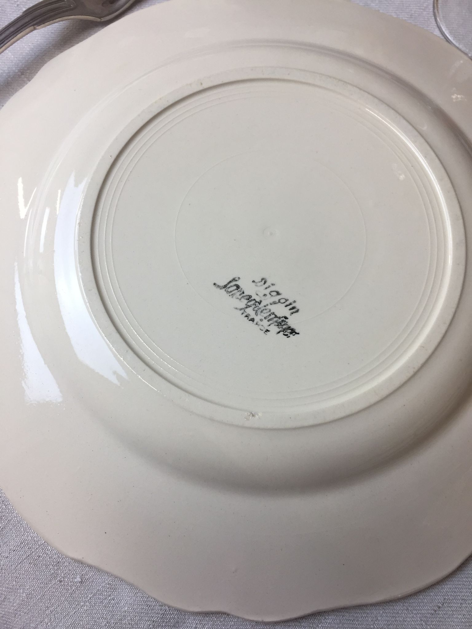8 flat plates, color Ivory made in france Digoin Sarreguemines