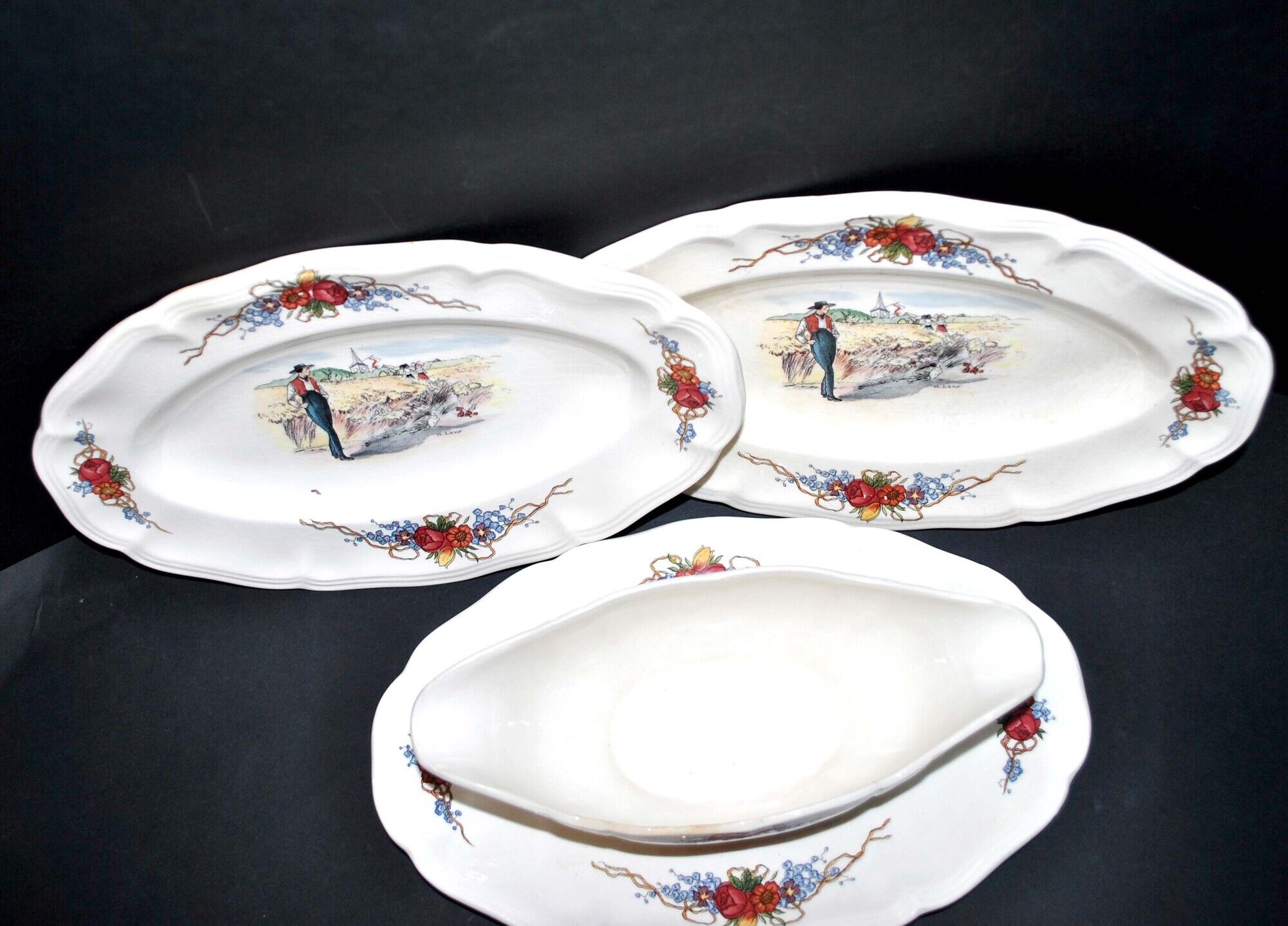 Set of 2 raviers and 1 Obernai saucière in earthenware of Sarreguemines - Décor of Loux