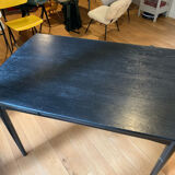 Table scandinave noire