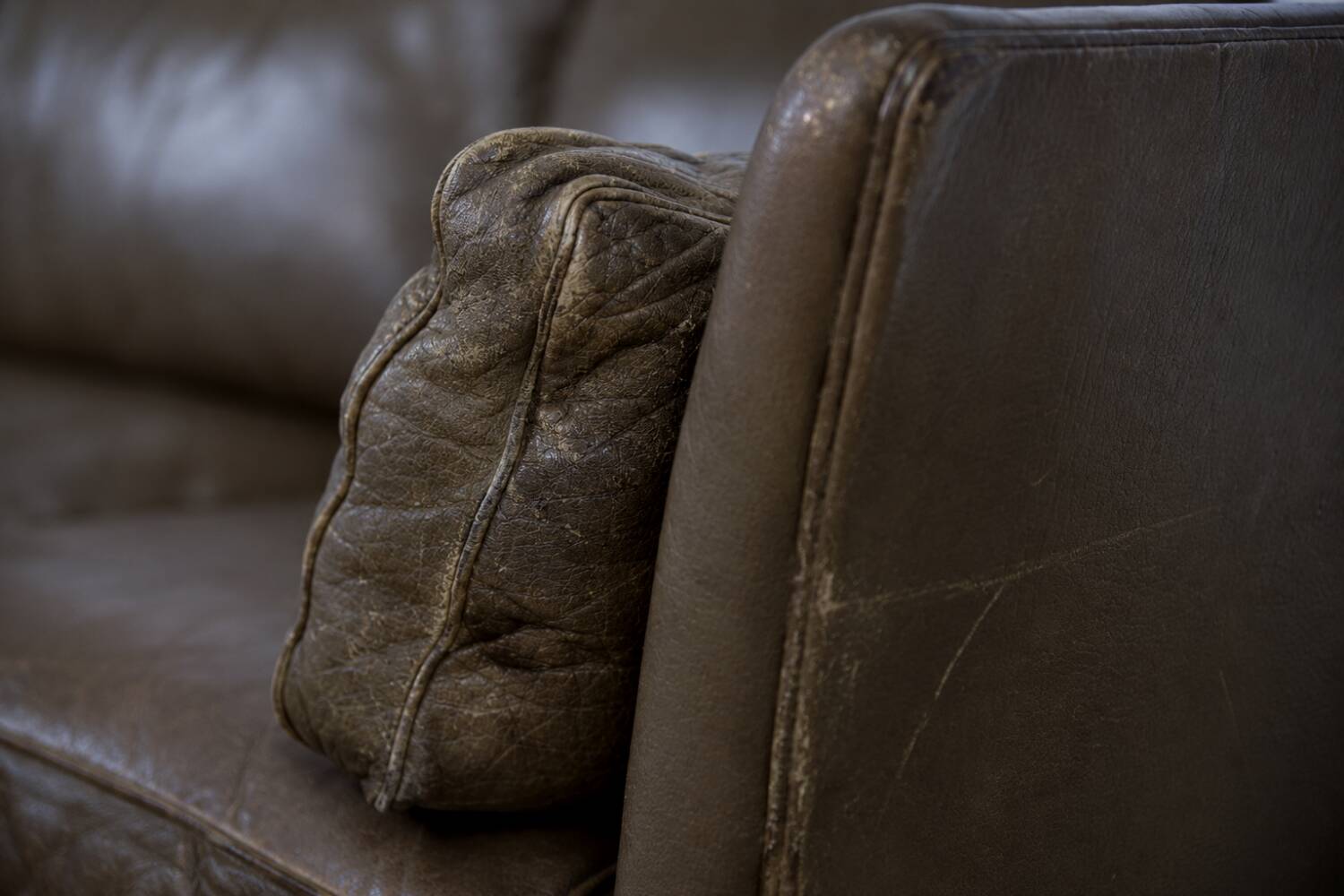 Mid-Century Modern Vintage Leather Cromwell Sofa by Arne Norell, 1960s