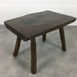 Coffee table brutalizes solid wood, tree trunk
