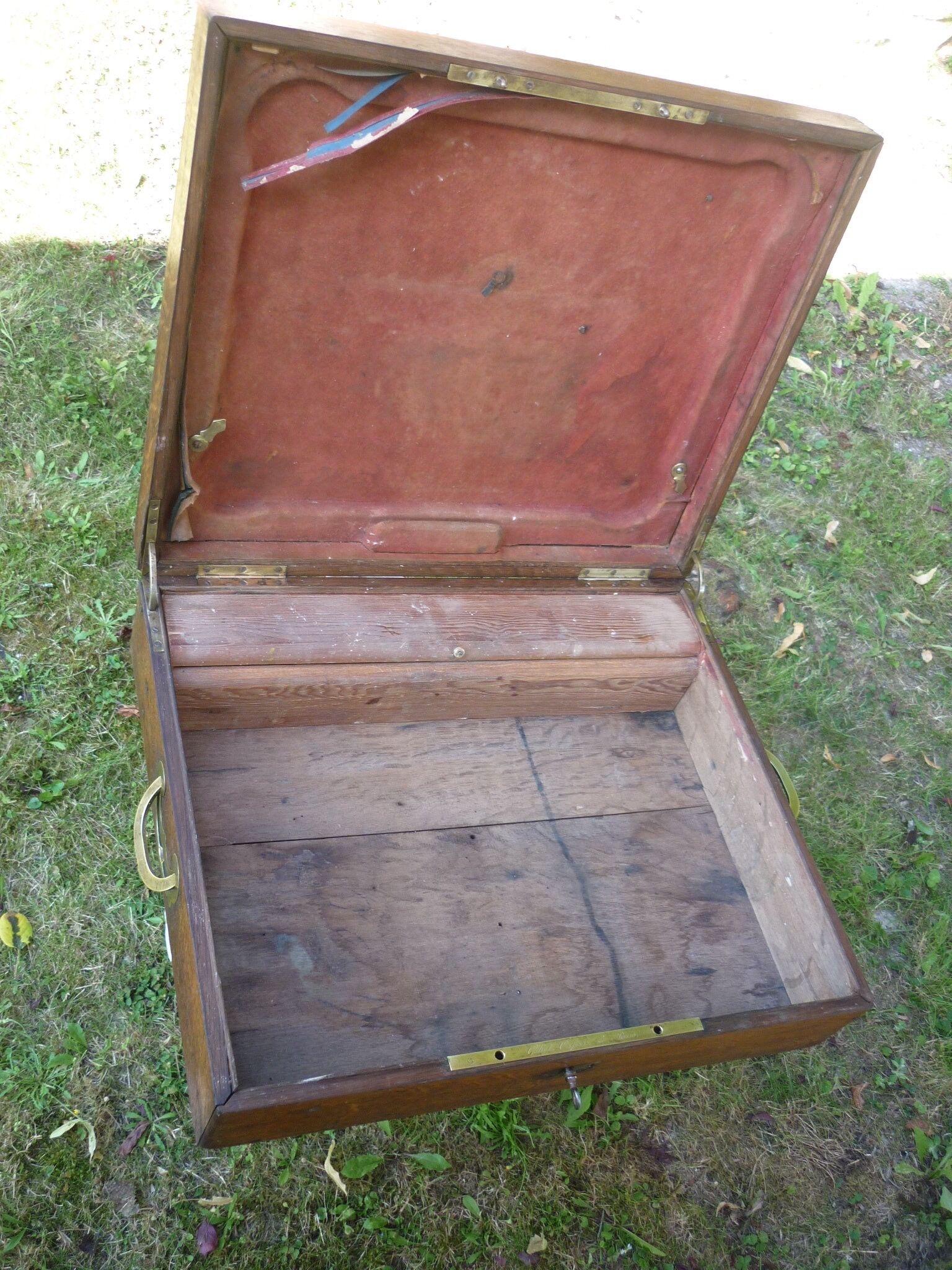 Trunk wooden chest "Odiot Goldsmith in Paris" XIX century