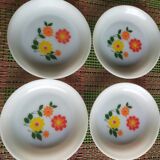 Assiettes Arcopal seventies