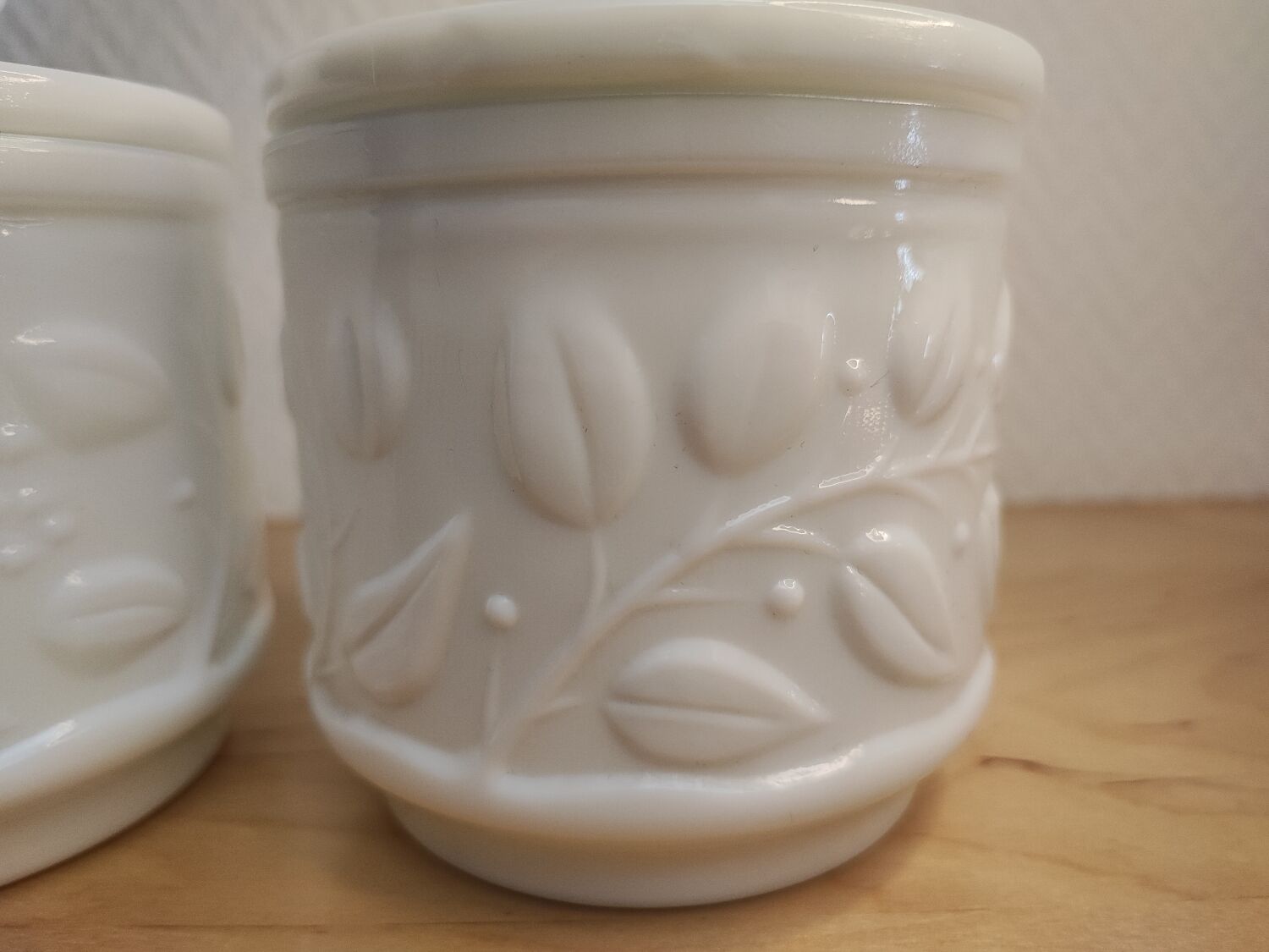 Pots en verre opale