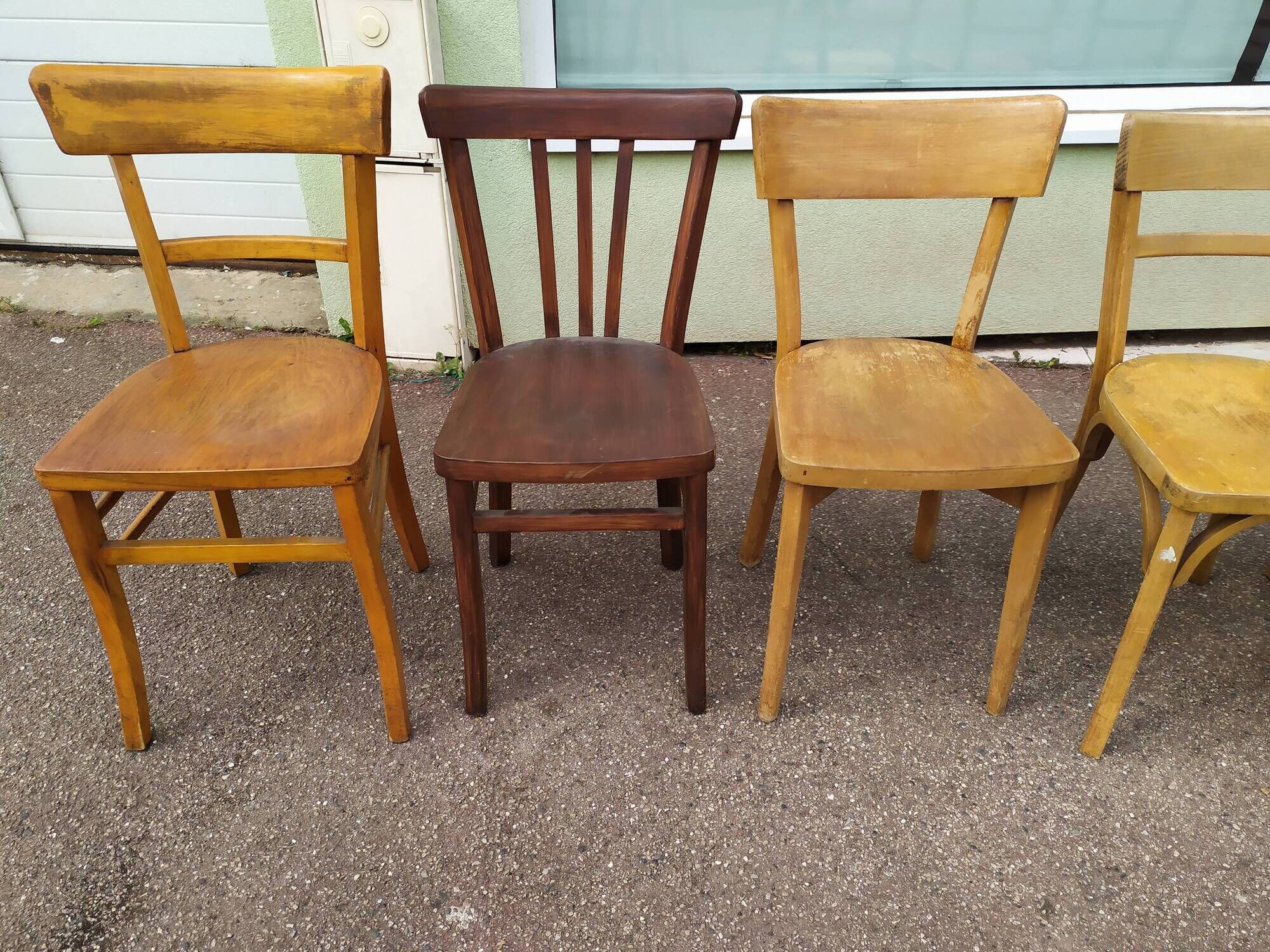 Set of 10 wooden bar bistro chairs - old - vintage
