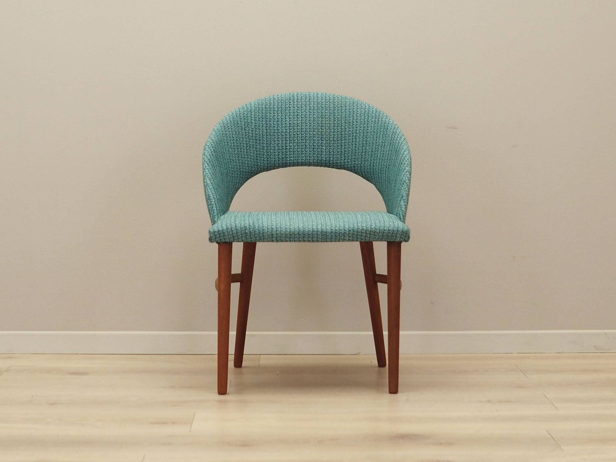 Chaise en teck, design danois, années 1970, production : Danemark