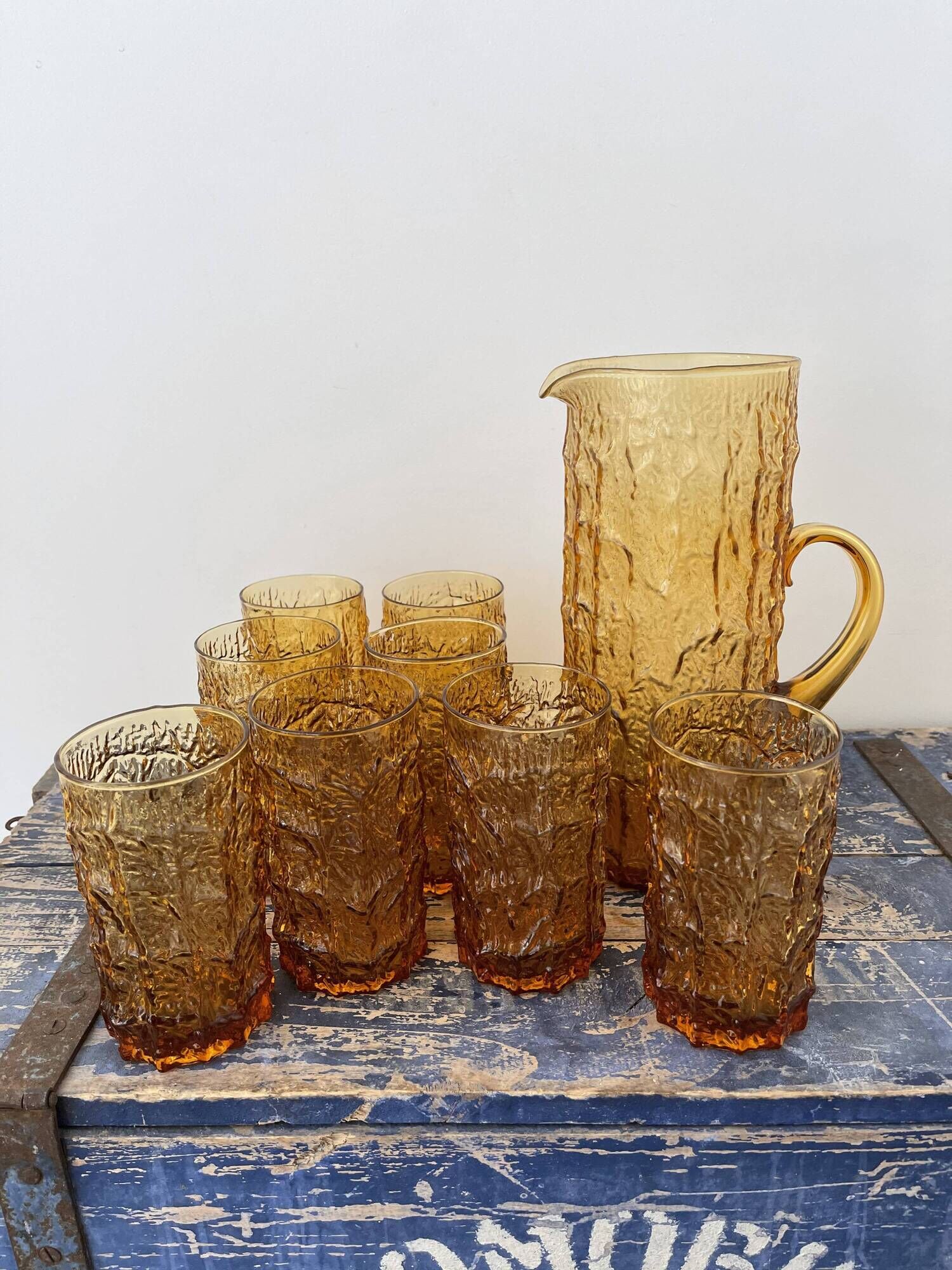 Orangeade service in amber glass 8 glasses and their pitcher