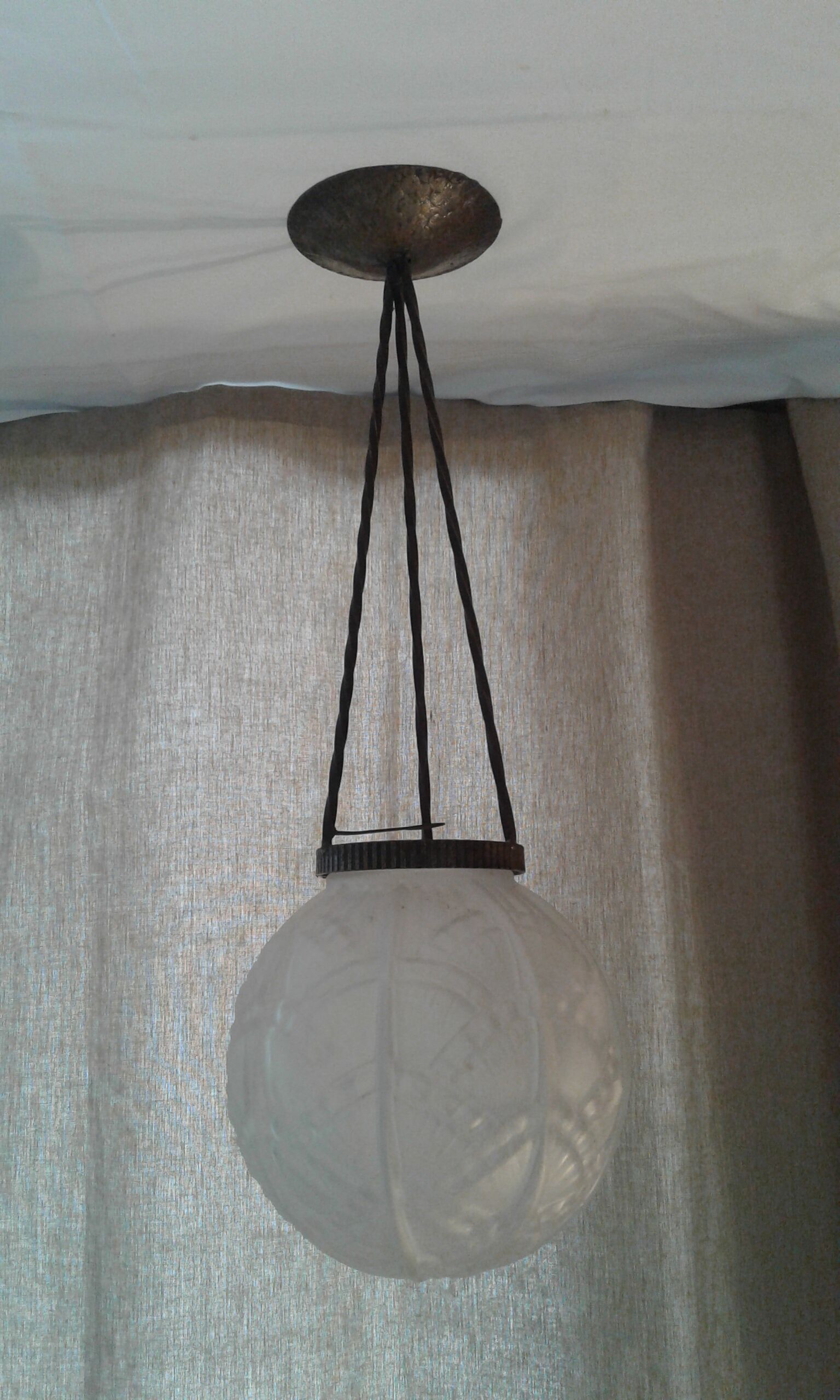 Art deco hanging lamp