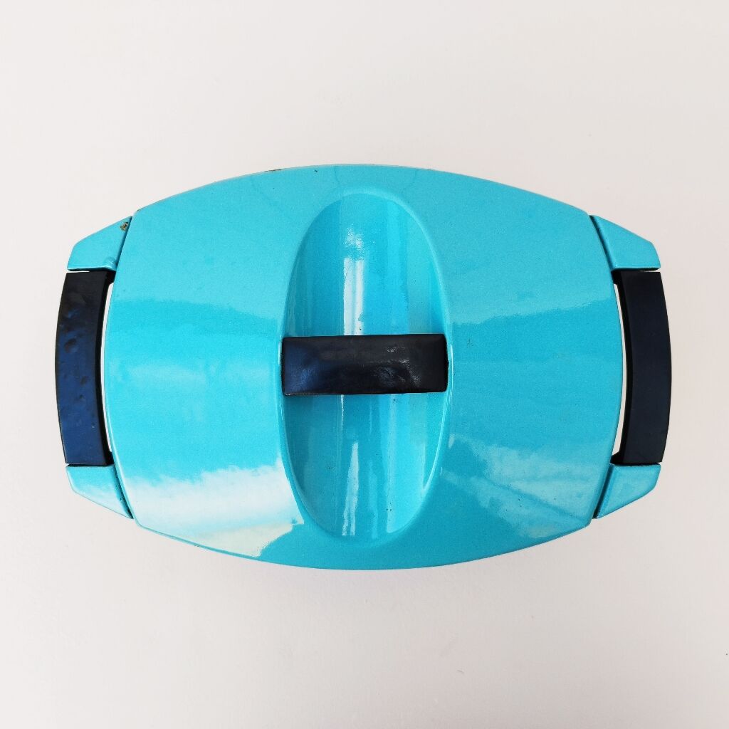 Enamelled cast iron casserole le Creuset Raymond Loewy