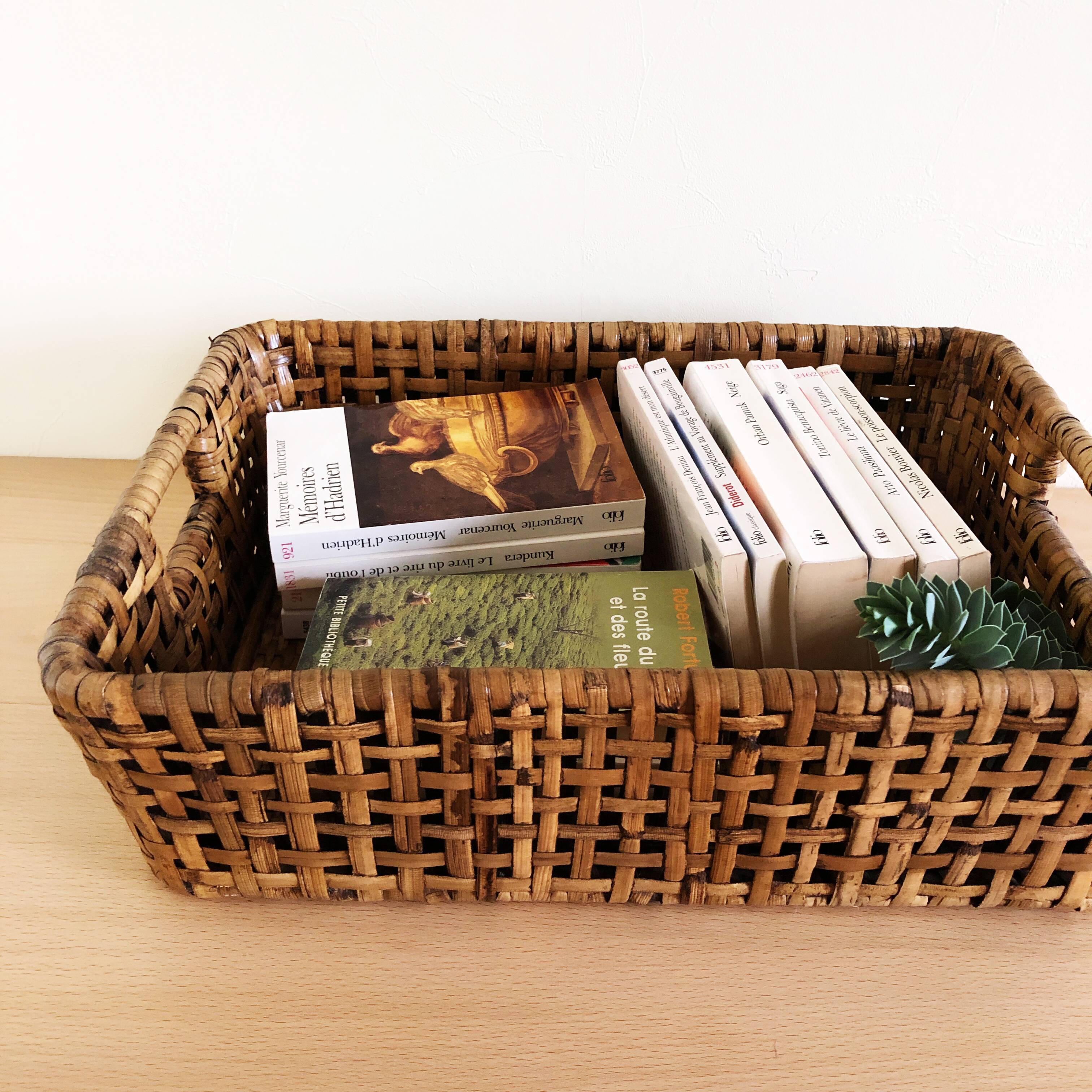 Rectangle wicker basket