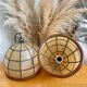 Paire de suspensions en nacre et laiton vintage