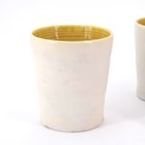 Verres en céramique de Guy Resse blanc et jaune, Vallauris