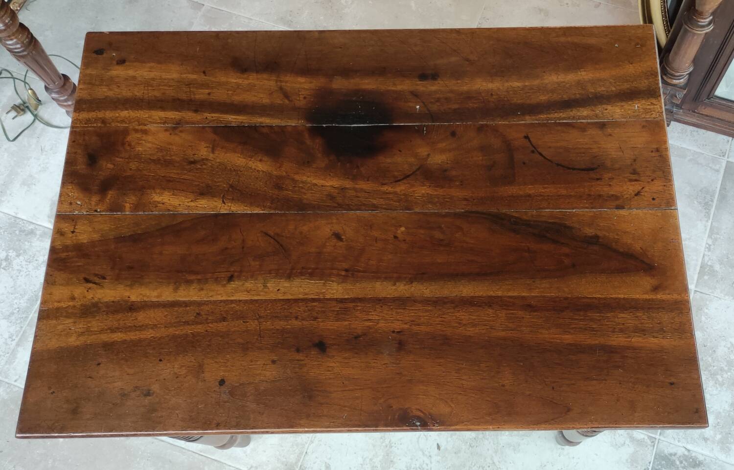 Old small desk side table / 1 drawer / turned wood feet