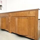 Large trading counter from the 80s