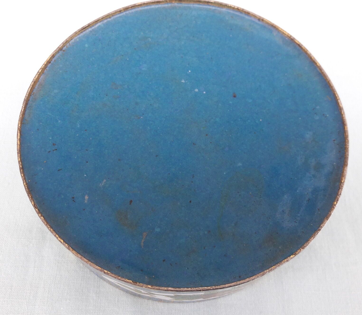 Ashtray in partitioned